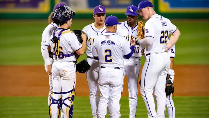 the show 25 college teams